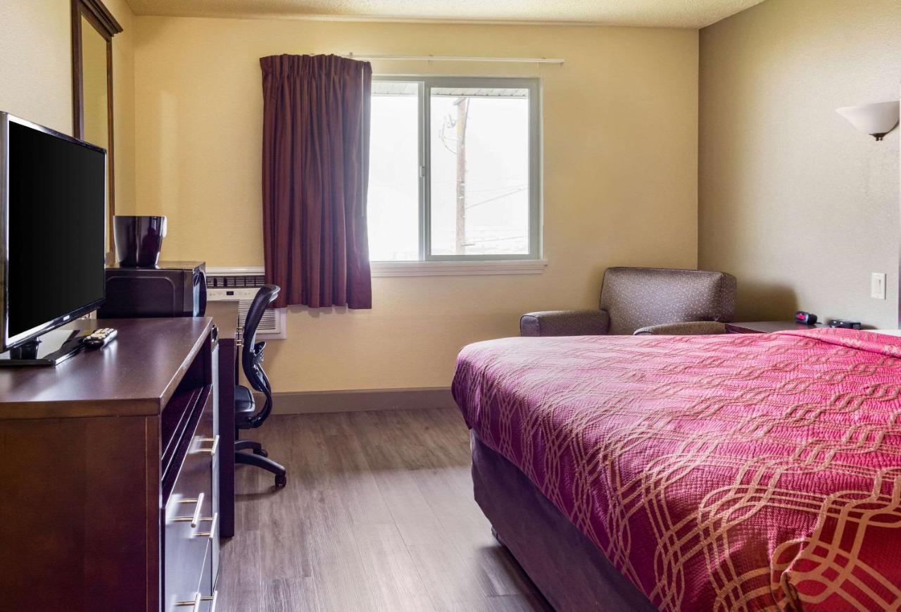 Econo Lodge Torre di Newport Esterno foto