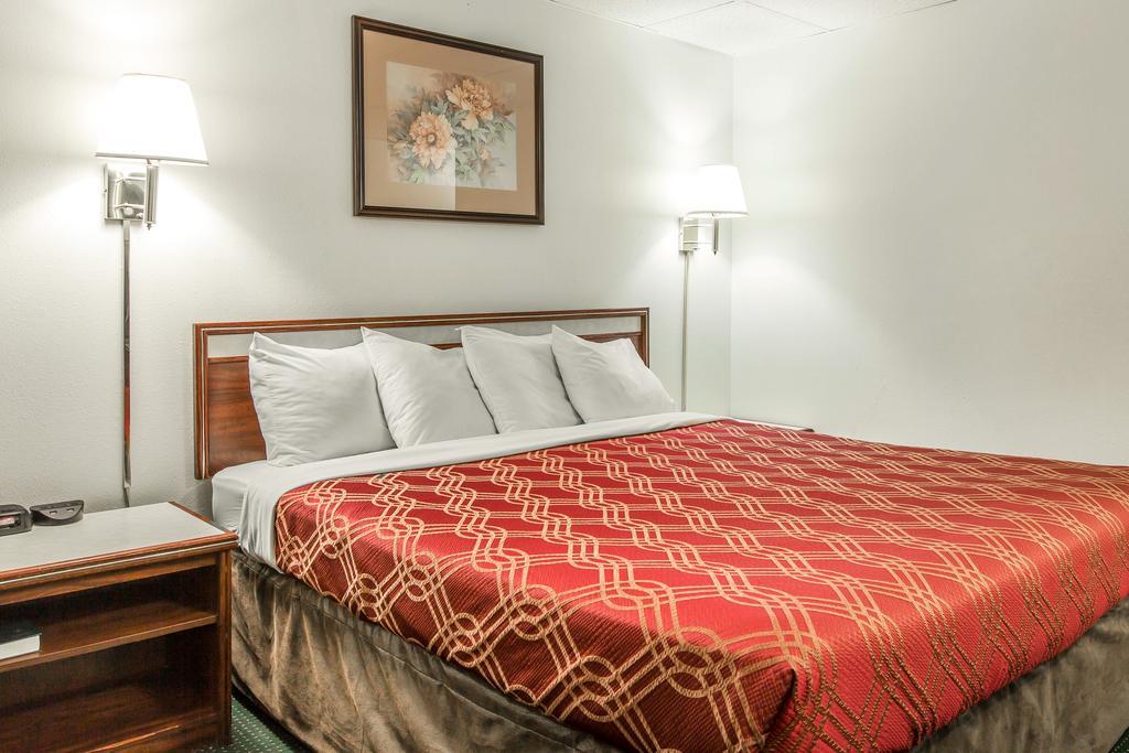 Econo Lodge Torre di Newport Esterno foto